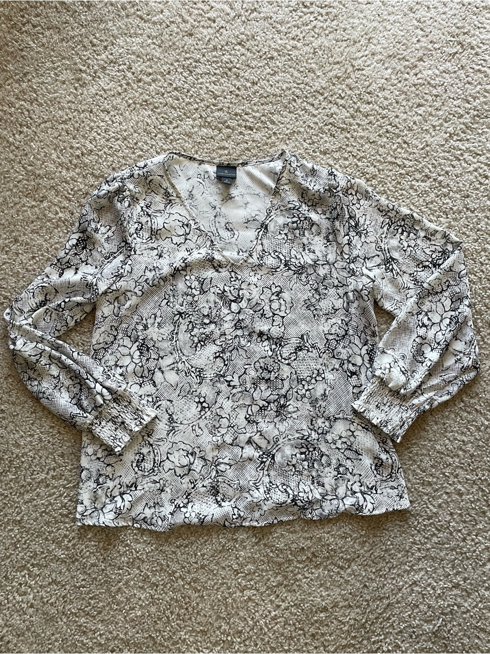 Worthington Black and White Floral V-Neck Blouse